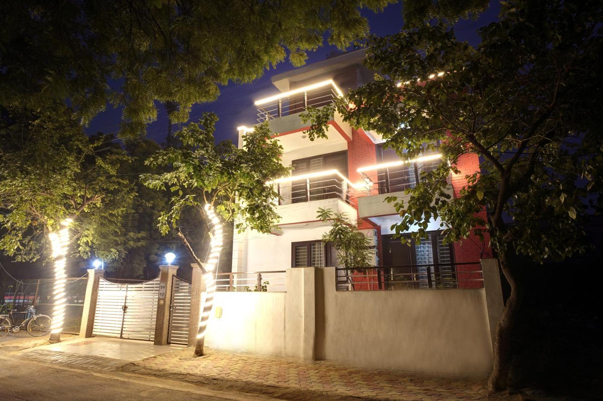 Nexhub Stay - Huda City Centre คูร์เคาน์ ภายนอก รูปภาพ